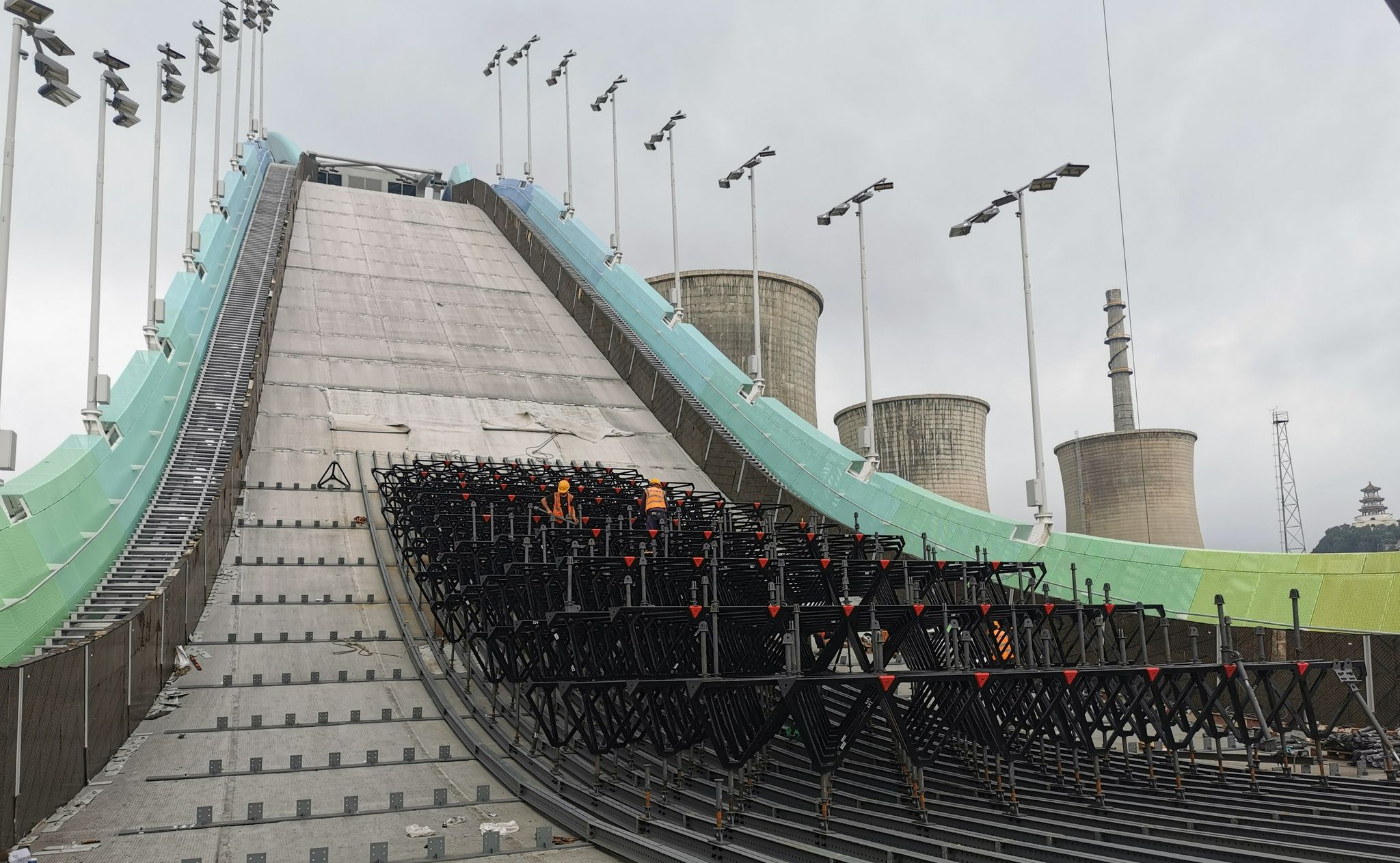 Uncover the secrets of Winter Olympic venues: the high-tech welding technology used by Shougang ski jump platform won gold by Gu ailing(圖6)